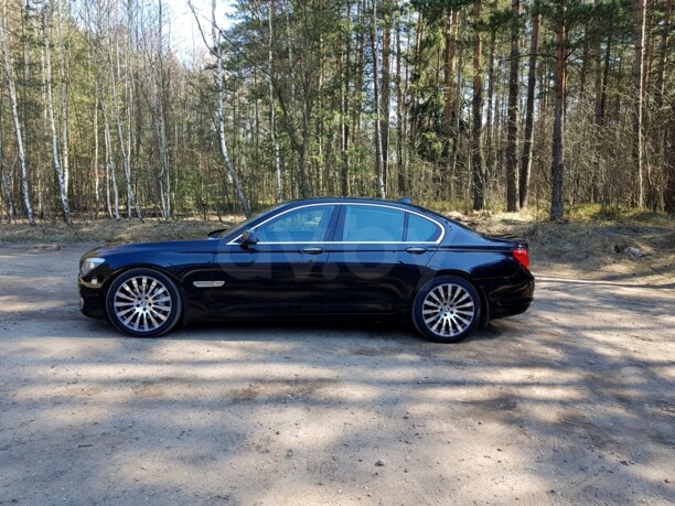 BMW 7 серия F01, F04, 2009 г.