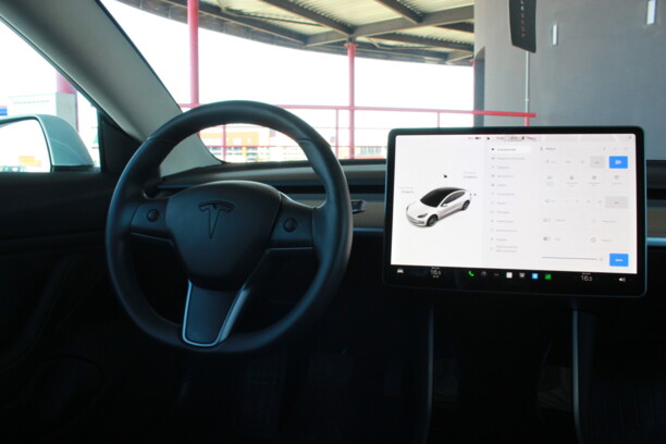 Tesla Model 3, 2019 г.