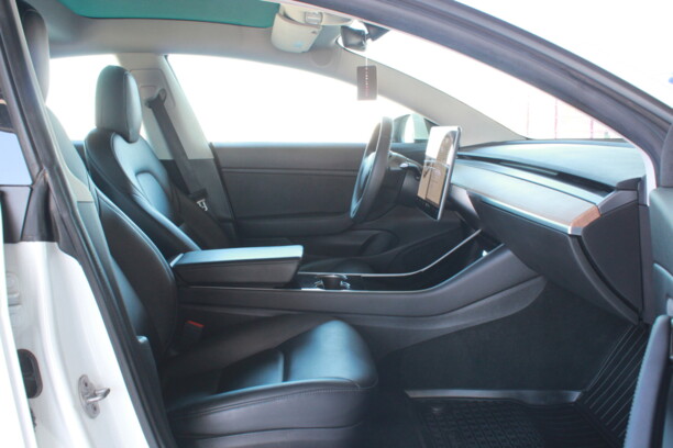 Tesla Model 3, 2019 г.