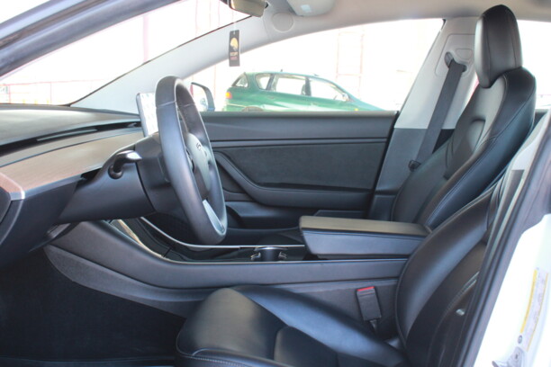 Tesla Model 3, 2019 г.