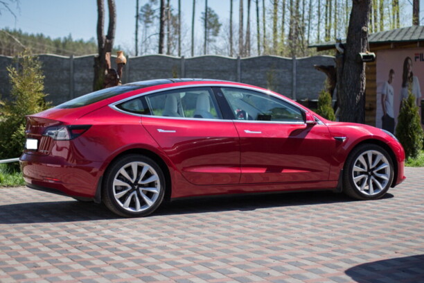 Tesla Model 3, 2018 г.