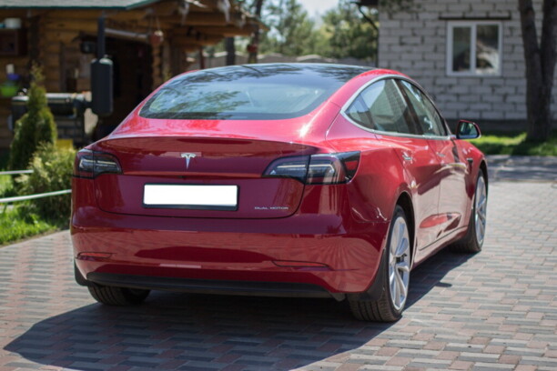 Tesla Model 3, 2018 г.