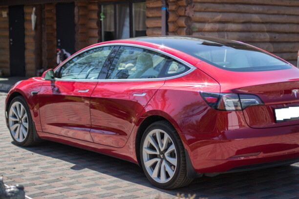 Tesla Model 3, 2018 г.