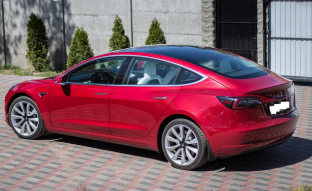 Tesla Model 3, 2018 г.