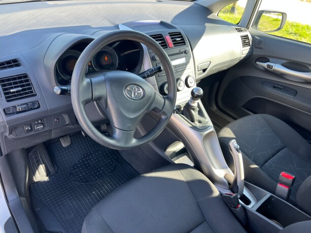 Toyota Auris I (E150), 2009 г.