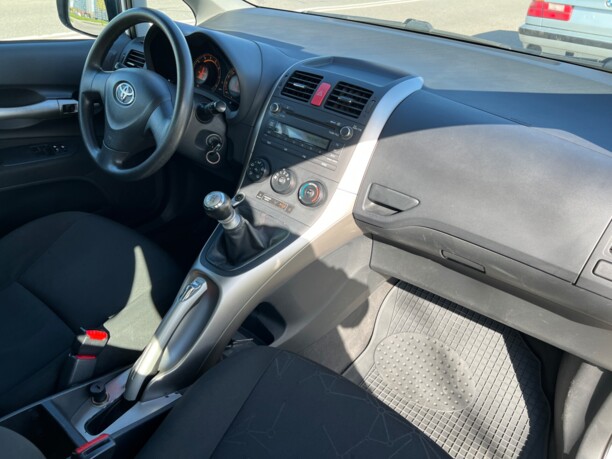 Toyota Auris I (E150), 2009 г.