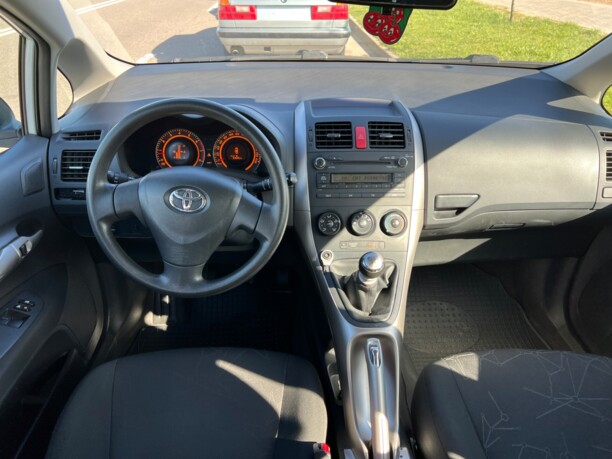 Toyota Auris I (E150), 2009 г.