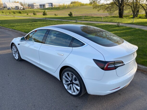 Tesla Model 3, 2018 г.