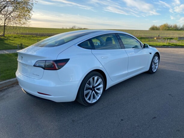 Tesla Model 3, 2018 г.