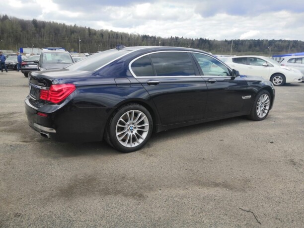 BMW 7 серия F02 (Long), 2011 г.