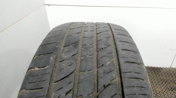 Легковые шины Kumho Crugen 235/65 R18 2 шт.
