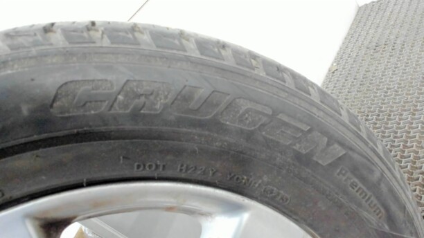Легковые шины Kumho Crugen 235/65 R18 2 шт.
