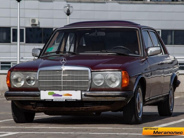 Mercedes-Benz E-Класс W123, 1982 г.