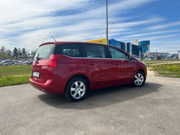 Peugeot 5008 I, 7 мест, 2010 г.