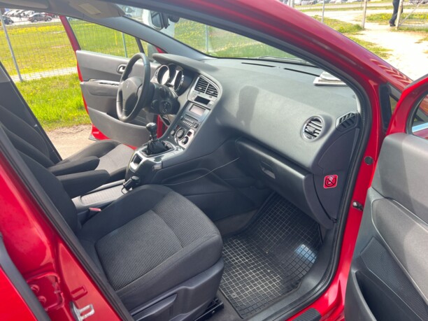 Peugeot 5008 I, 7 мест, 2010 г.
