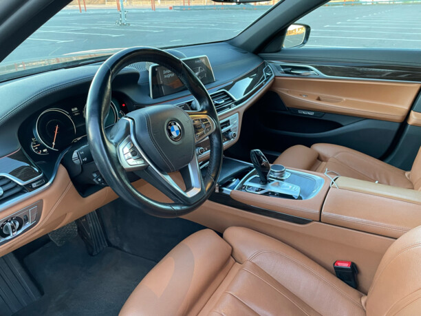 BMW 7 серия G12 (Long), 2016 г.
