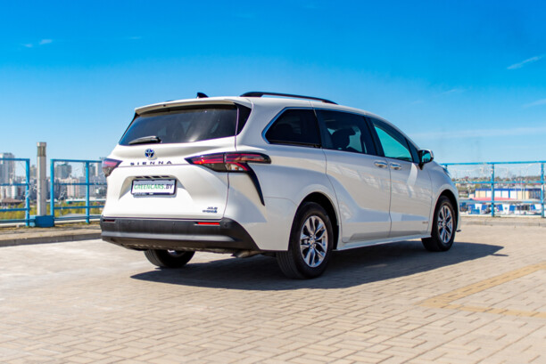 Toyota Sienna III (XL30), 7 мест, 2020 г.