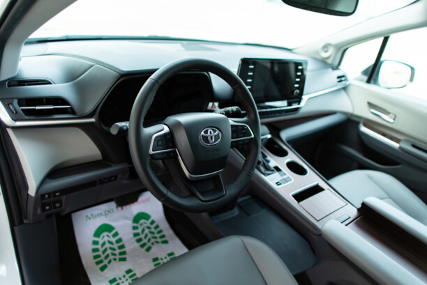 Toyota Sienna III (XL30), 7 мест, 2020 г.