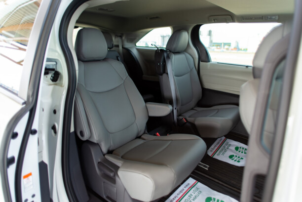 Toyota Sienna III (XL30), 7 мест, 2020 г.