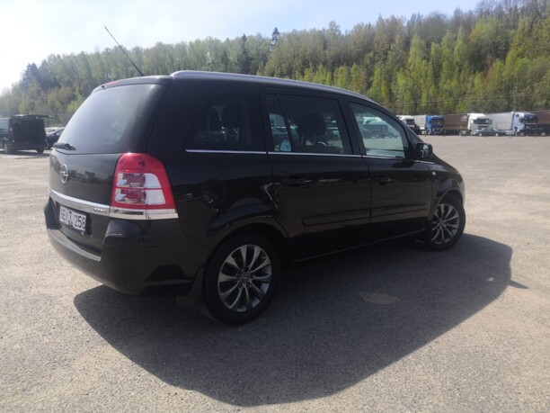 Opel Zafira B · Рестайлинг, 7 мест, 2010 г.