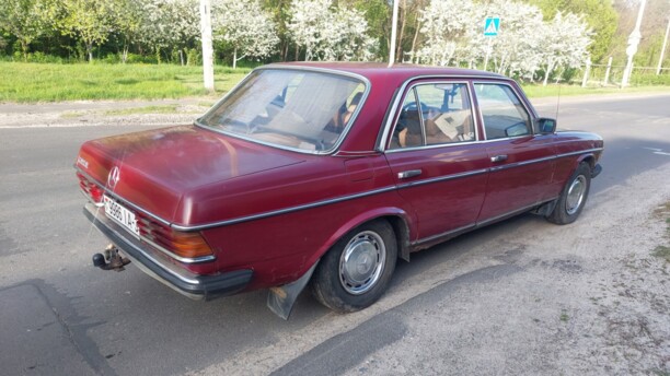 Mercedes-Benz E-Класс W123, 1983 г.