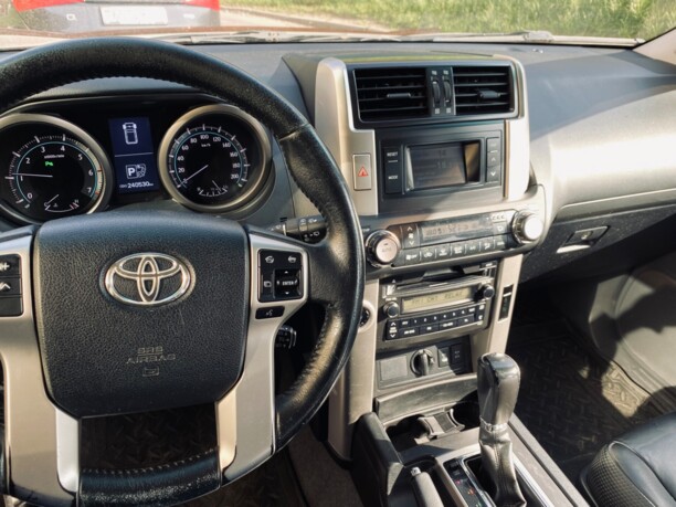 Toyota Land Cruiser Prado J150, 2010 г.