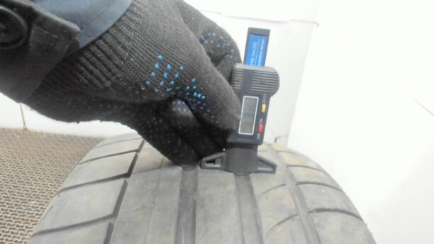 Легковые шины Avon ZZ5 235/40 R18 1 шт.