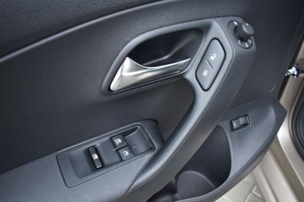 Volkswagen Polo Sedan I · Рестайлинг, 2015 г.