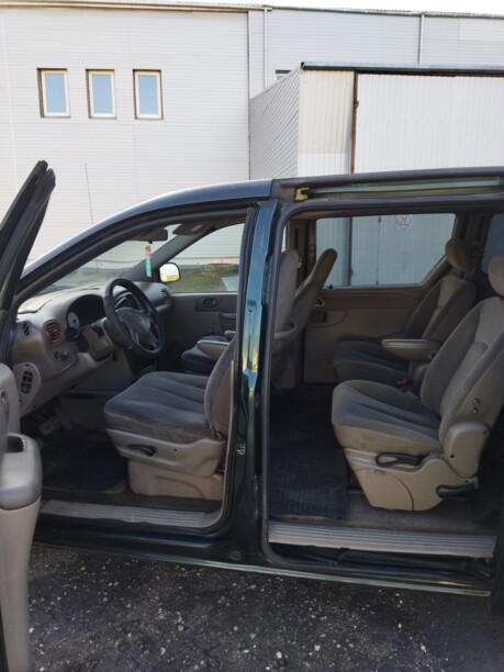 Dodge Caravan IV, 7 мест, 2001 г.