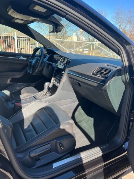 Volkswagen Golf R VII · Рестайлинг, 2018 г.