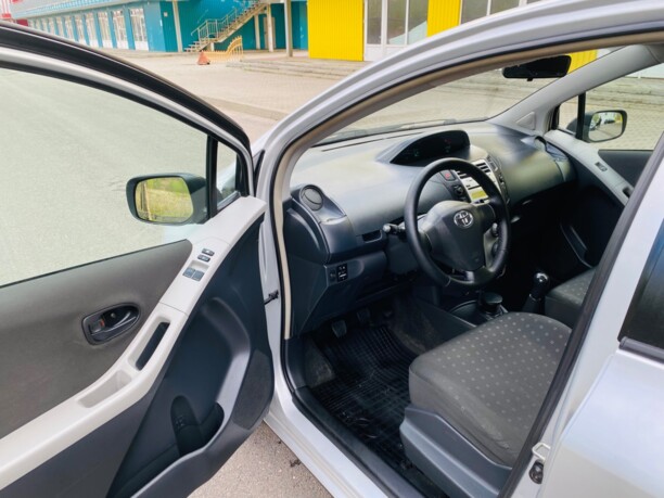 Toyota Yaris II (XP9), 2008 г.