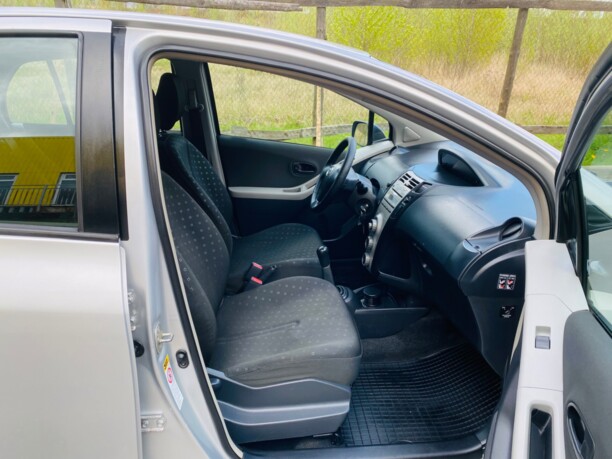 Toyota Yaris II (XP9), 2008 г.