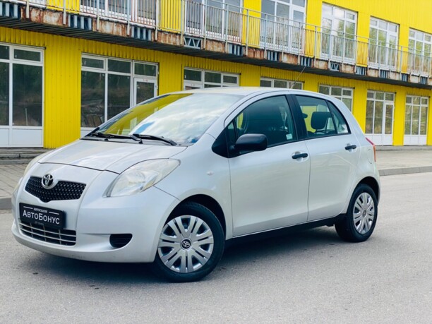 Toyota Yaris II (XP9), 2008 г.