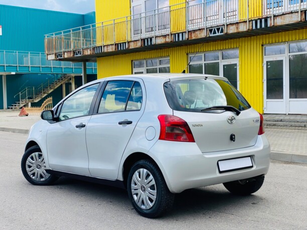 Toyota Yaris II (XP9), 2008 г.