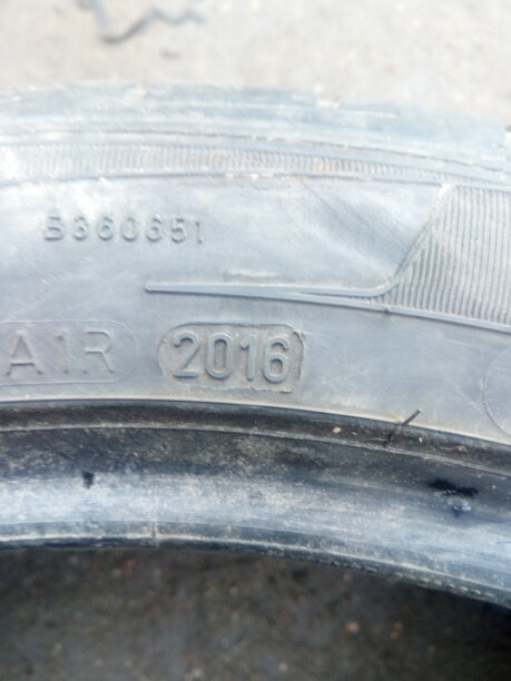 Легковые шины Dunlop N/A 315/35 R20 4 шт.