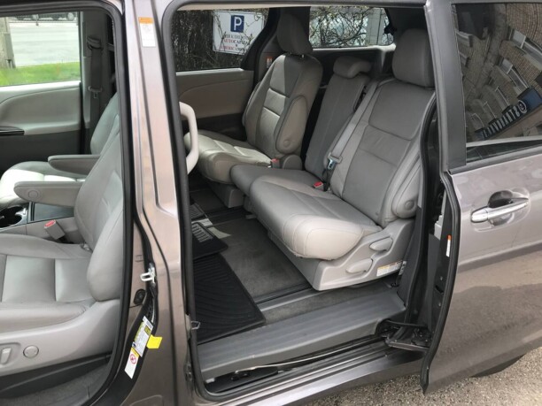 Toyota Sienna III (XL30), 7 мест, 2018 г.