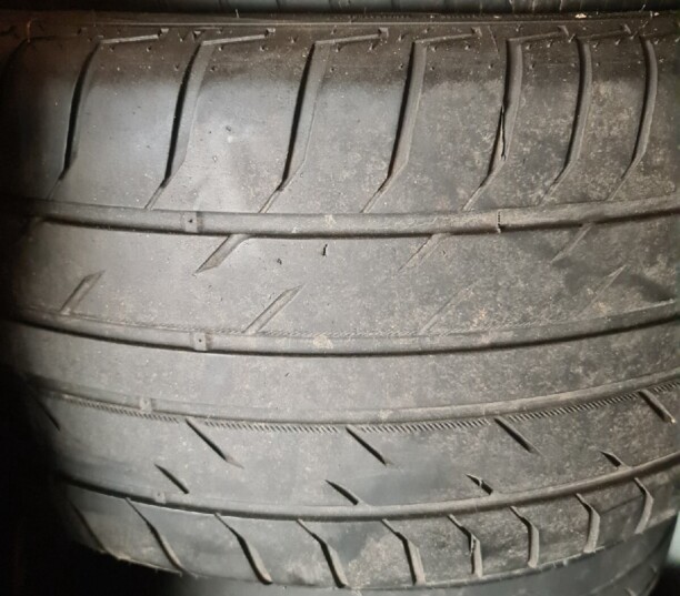 Легковые шины Pirelli 295/35 R21 4 шт.