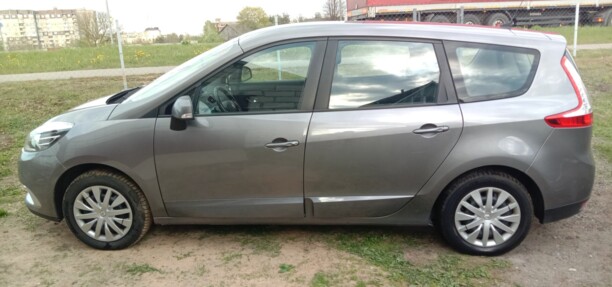 Renault Grand Scenic III · 2-й рестайлинг, 7 мест, 2014 г.