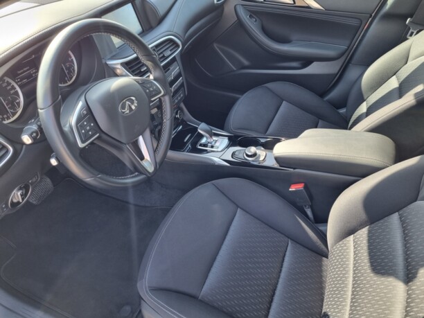 Infiniti Q30, 2017 г.