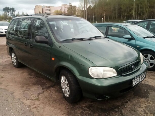 Kia Carnival I, 7 мест, 2001 г.