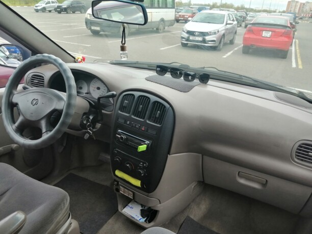 Dodge Caravan IV, 7 мест, 2001 г.