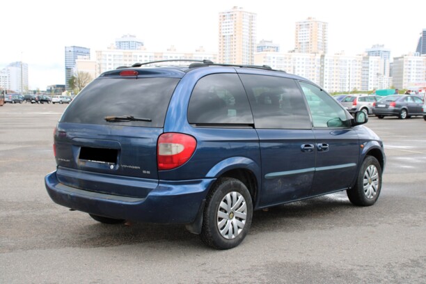 Chrysler Voyager IV, 7 мест, 2001 г.