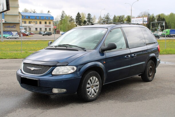 Chrysler Voyager IV, 7 мест, 2001 г.
