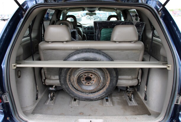 Chrysler Voyager IV, 7 мест, 2001 г.