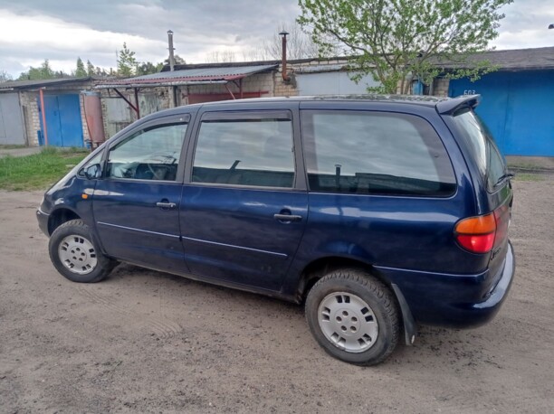 Volkswagen Sharan I, 7 мест, 2000 г.