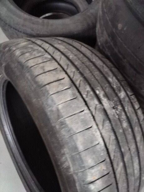 Легковые шины Continental 255/50 R19 1 шт.