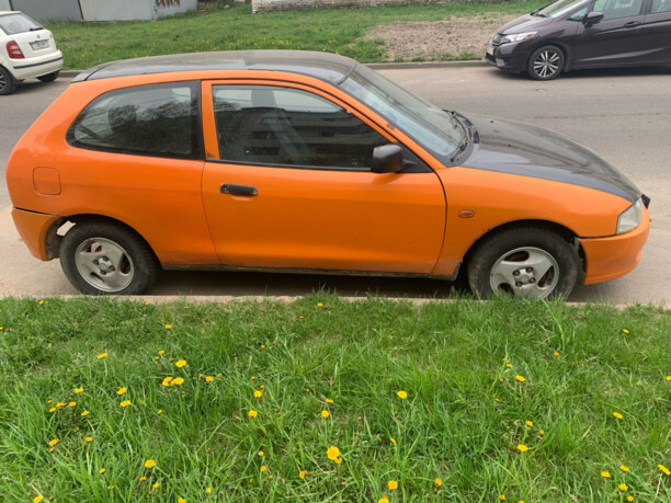 Mitsubishi Colt V, 1996 г.