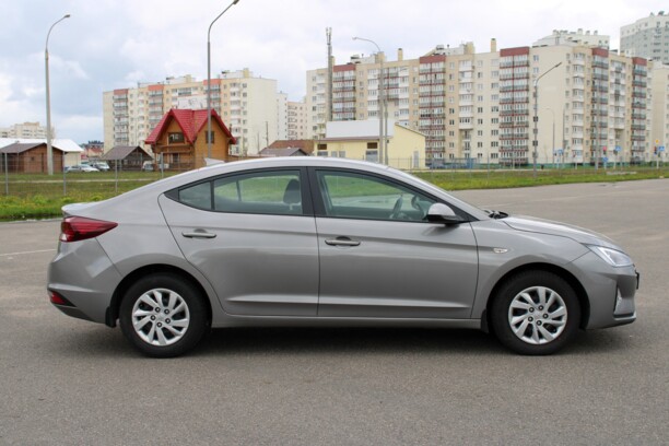 Hyundai Elantra AD · Рестайлинг, 2020 г.