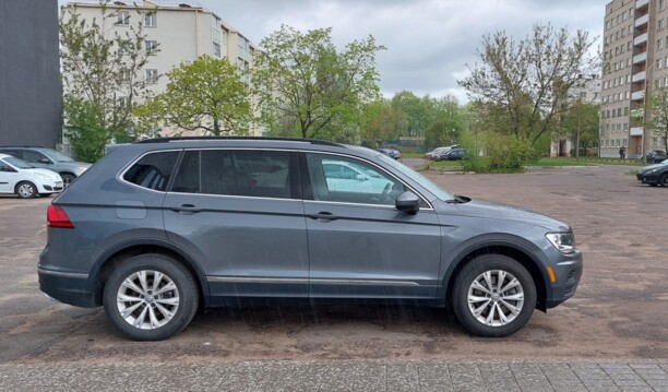 Volkswagen Tiguan II, 7 мест, 2018 г.