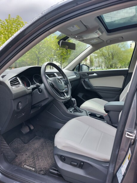 Volkswagen Tiguan II, 7 мест, 2018 г.
